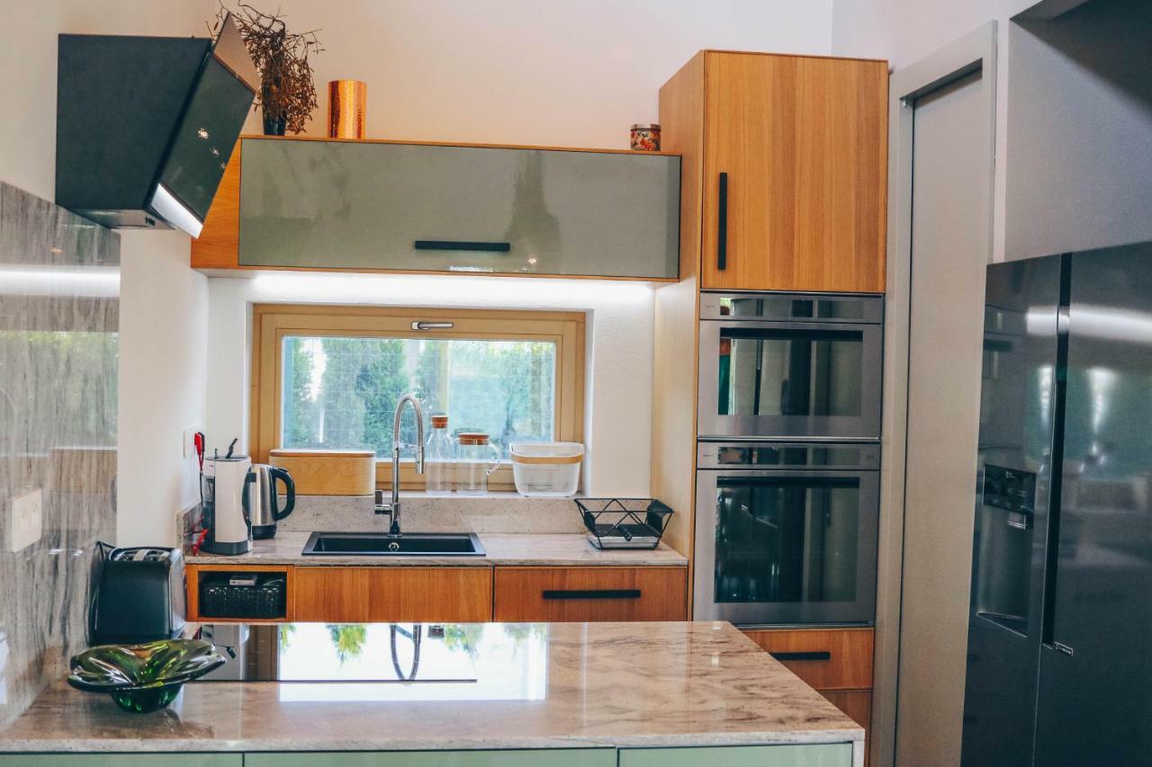 Stylish Apartments At Penati Golf Resort Sajdikove Humence المظهر الخارجي الصورة